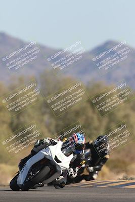 media/Oct-30-2025-Racers Edge (Thu) [[dabbdaf680]]/2-A Group/Session 5 (Turn 7)/